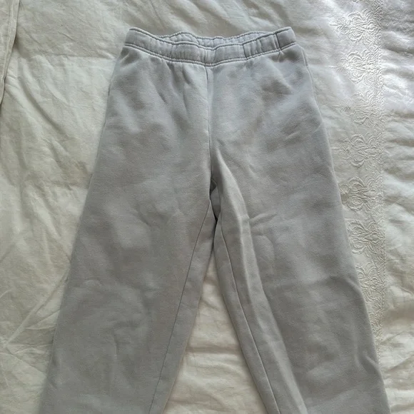 Aritzia tna boyfriend sweatpant - Picture 2 of 2
